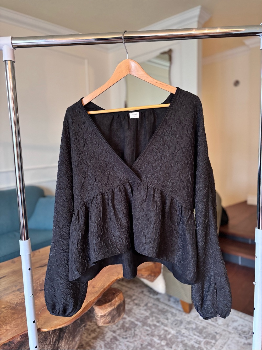 Wilfred Textured Black V-Neck Peplum Blouse